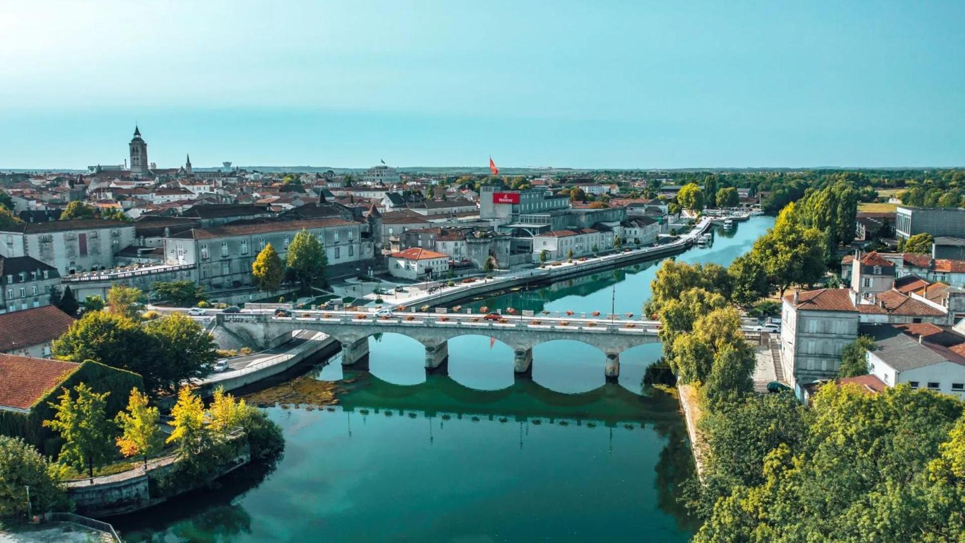 Maisonnette Au Coeur De Cognac Bagian luar foto